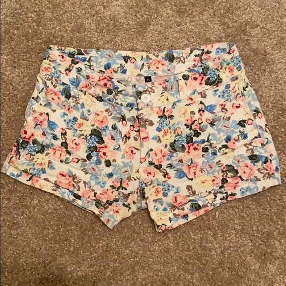 Floral shorts - Picture 1 of 1